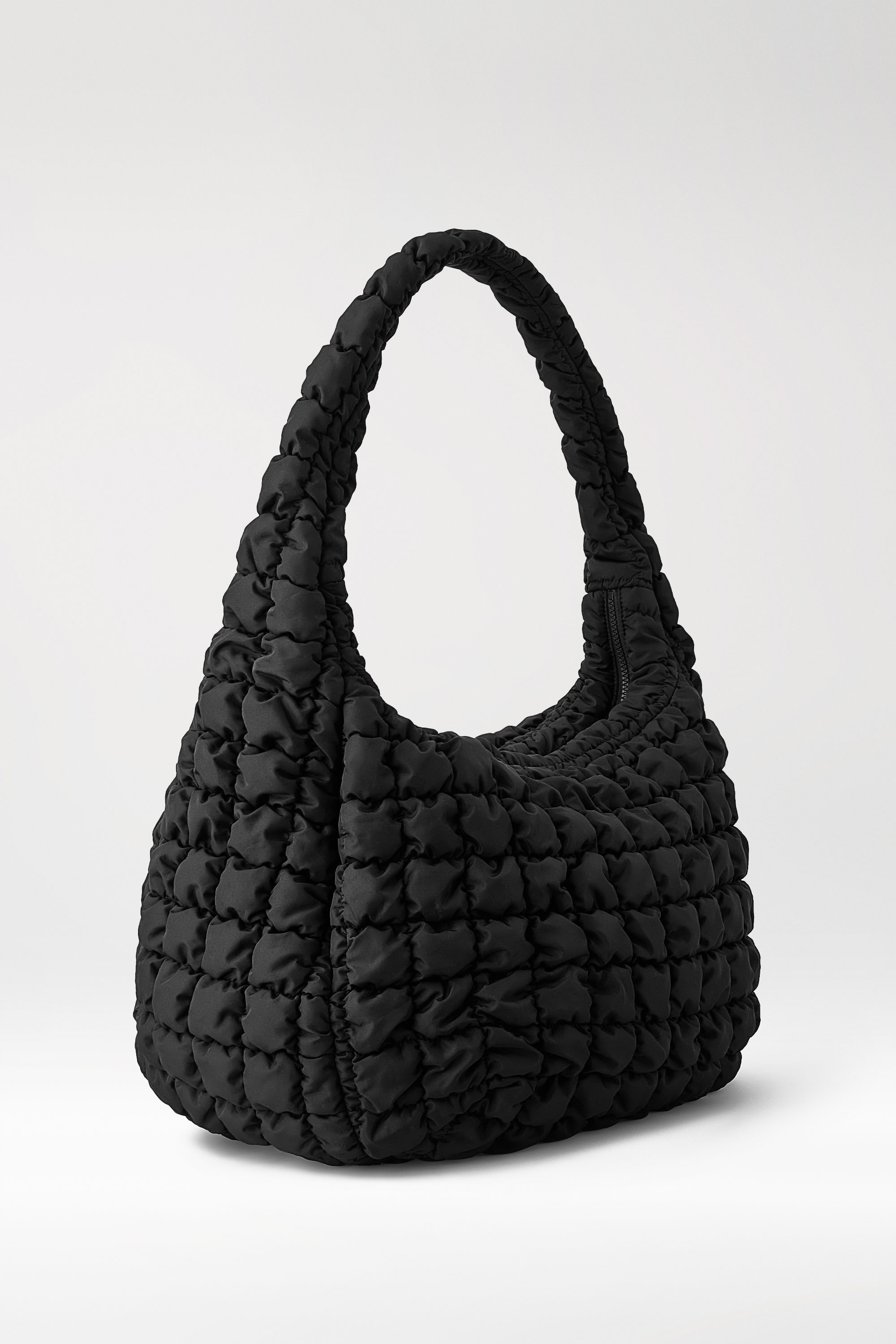 PAUSE Highlights: COS Quilted Oversized Shoulder Bag – PAUSE Online